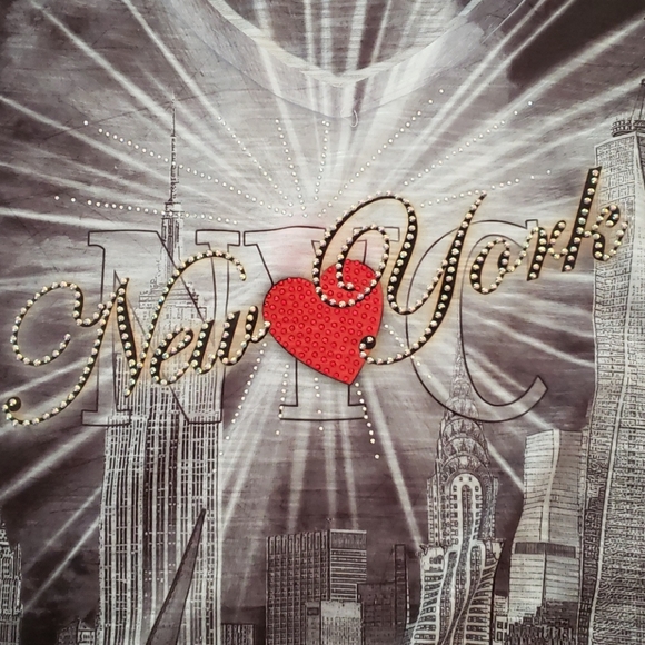 Shirt - Picture 4 of 6